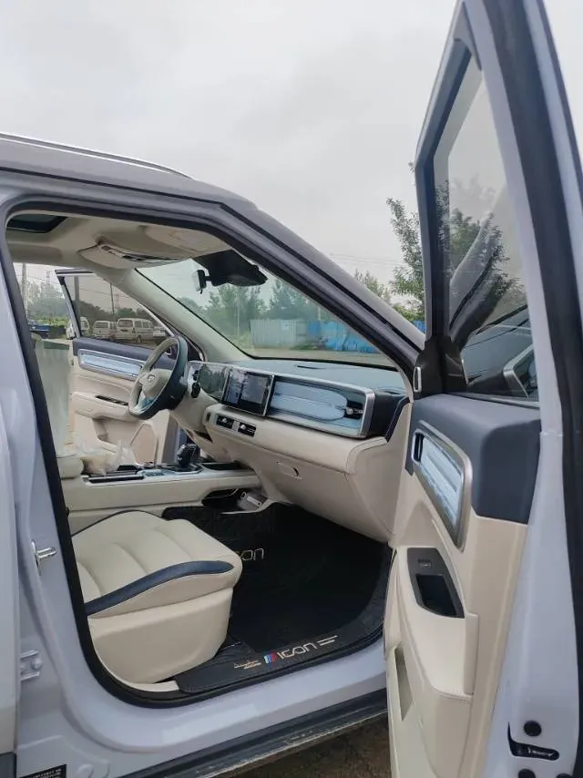 2023 Geely ICON 1.5T 181HP L4 7DCT,autocango,china used car exporter,china ev exporter,chinese used car exporter,chinese used ev exporter