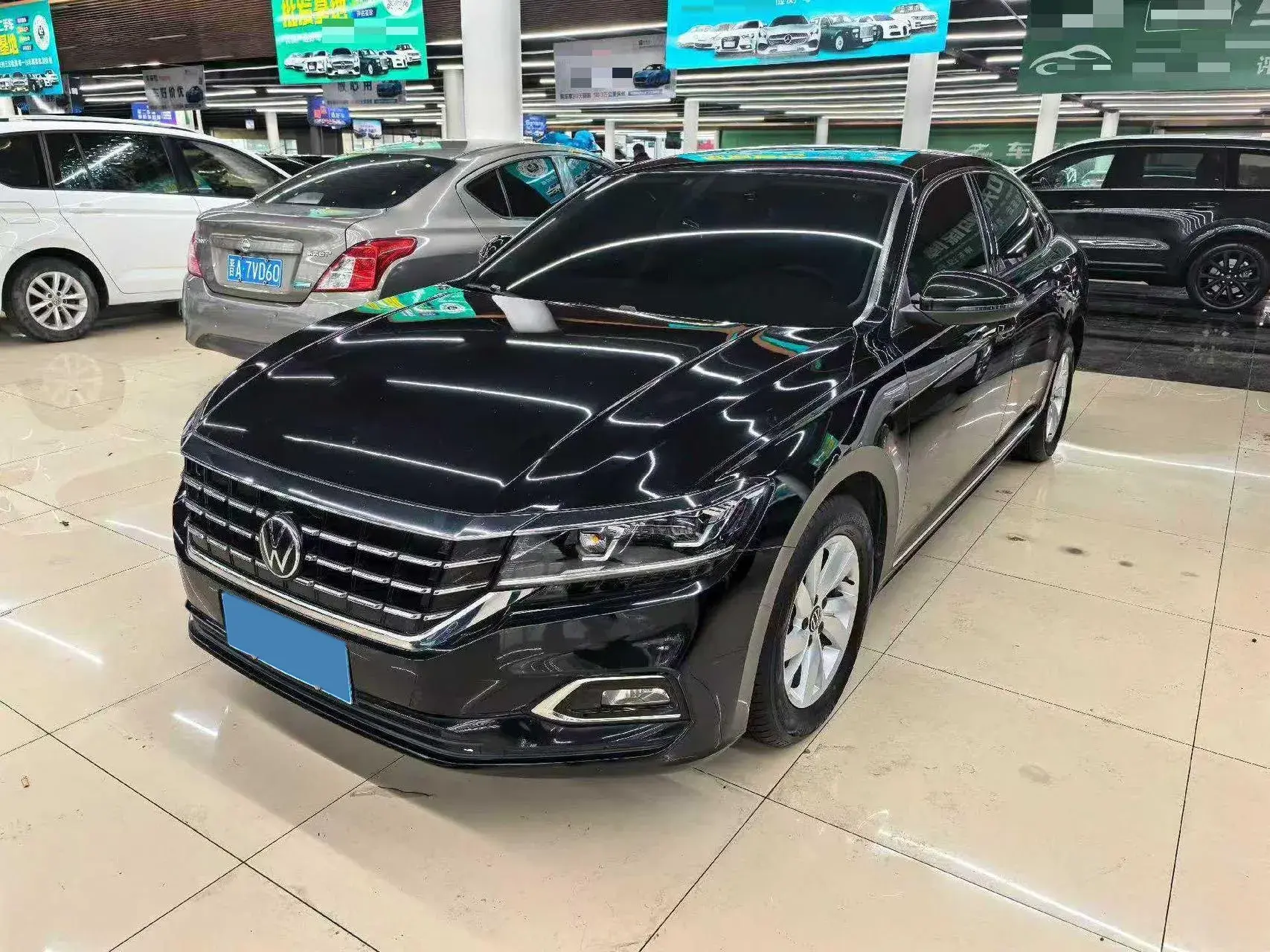 2020 VOLKSWAGEN PASSAT view 1