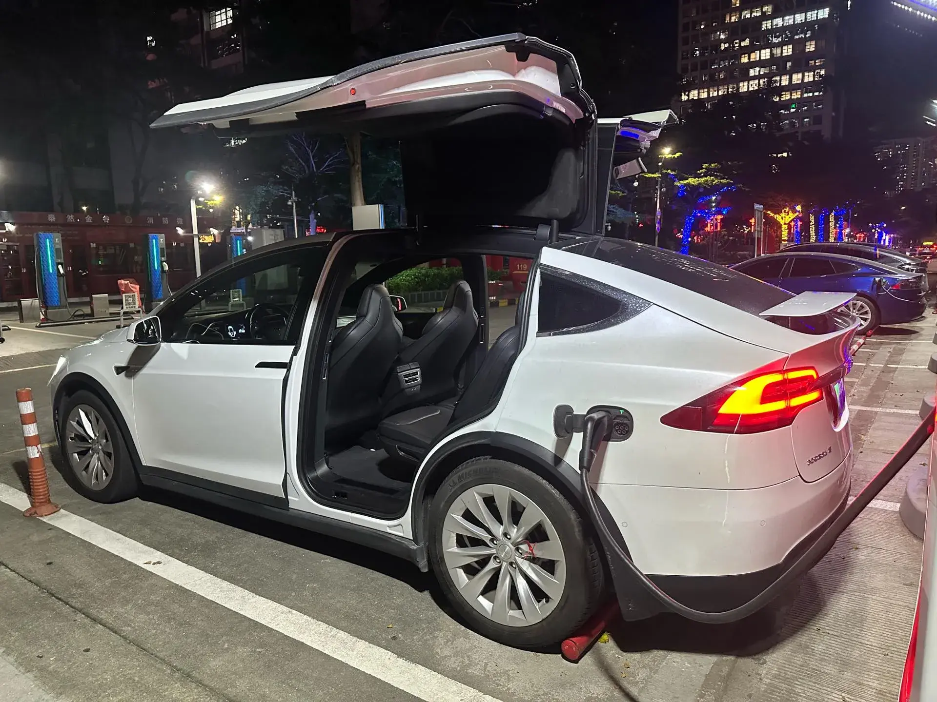 2017 TESLA MODEL thumbnail 4