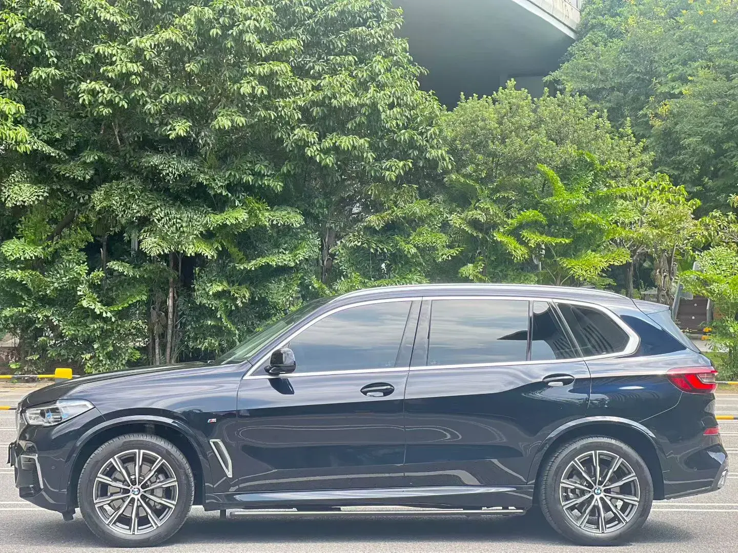 2022 BMW X5 thumbnail 3