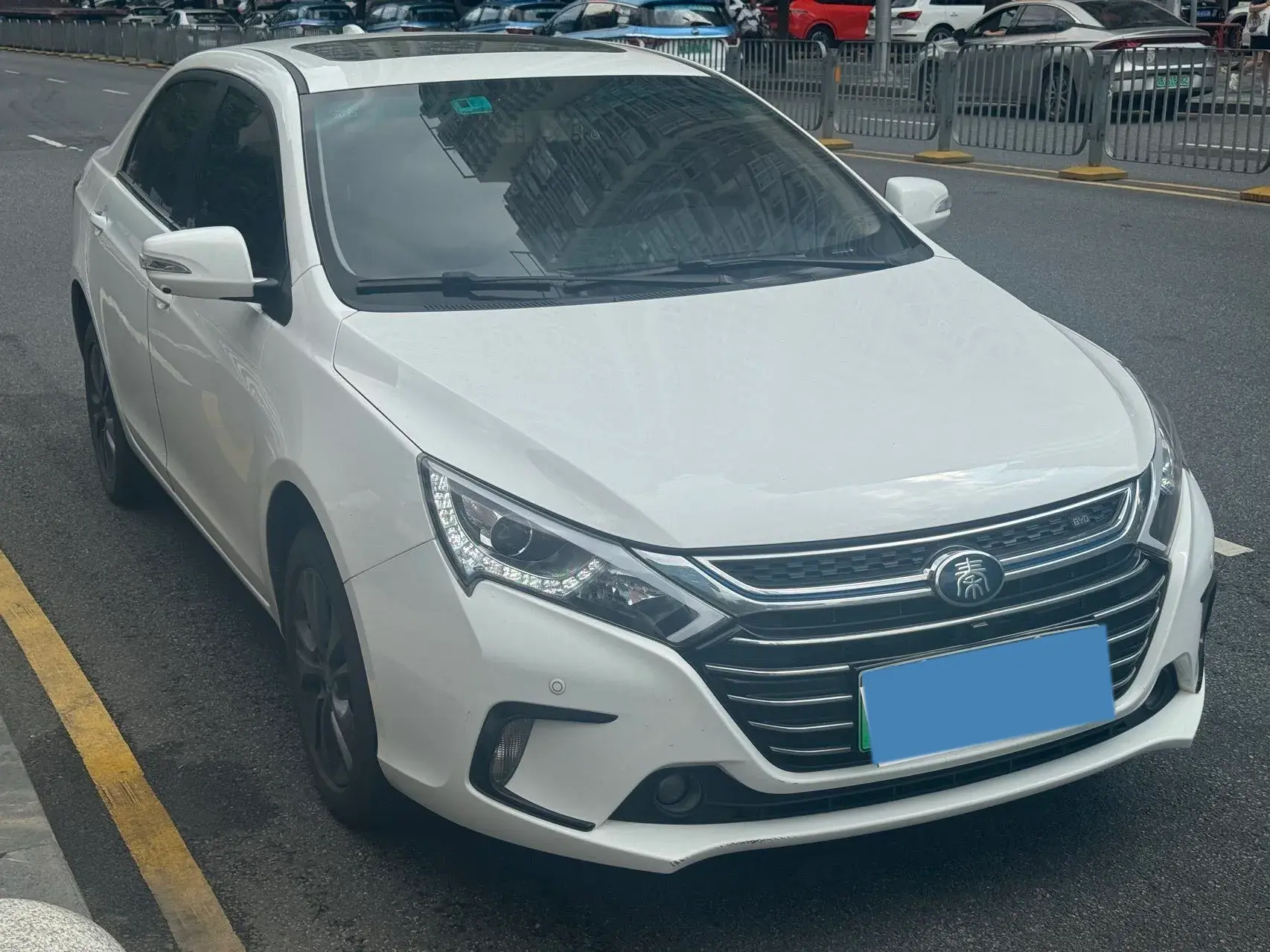 2017 BYD QIN thumbnail 3