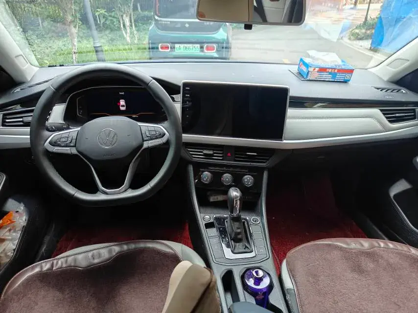 2023 VOLKSWAGEN BORA thumbnail 4