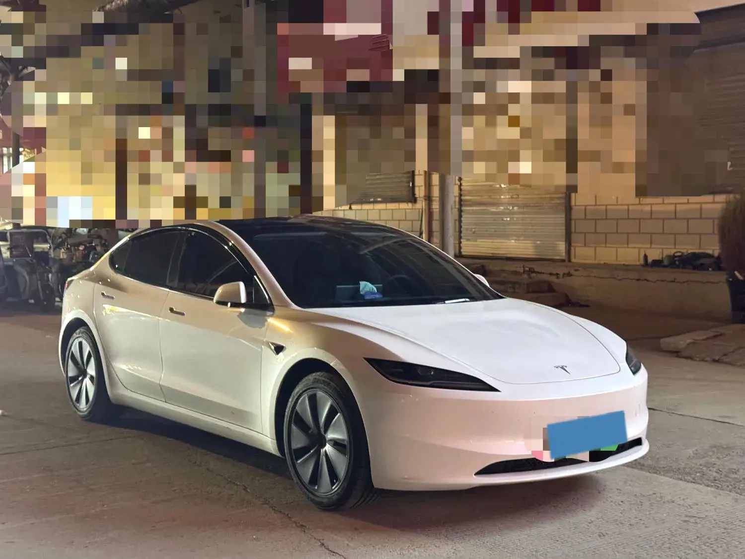 2025 TESLA MODEL thumbnail 4