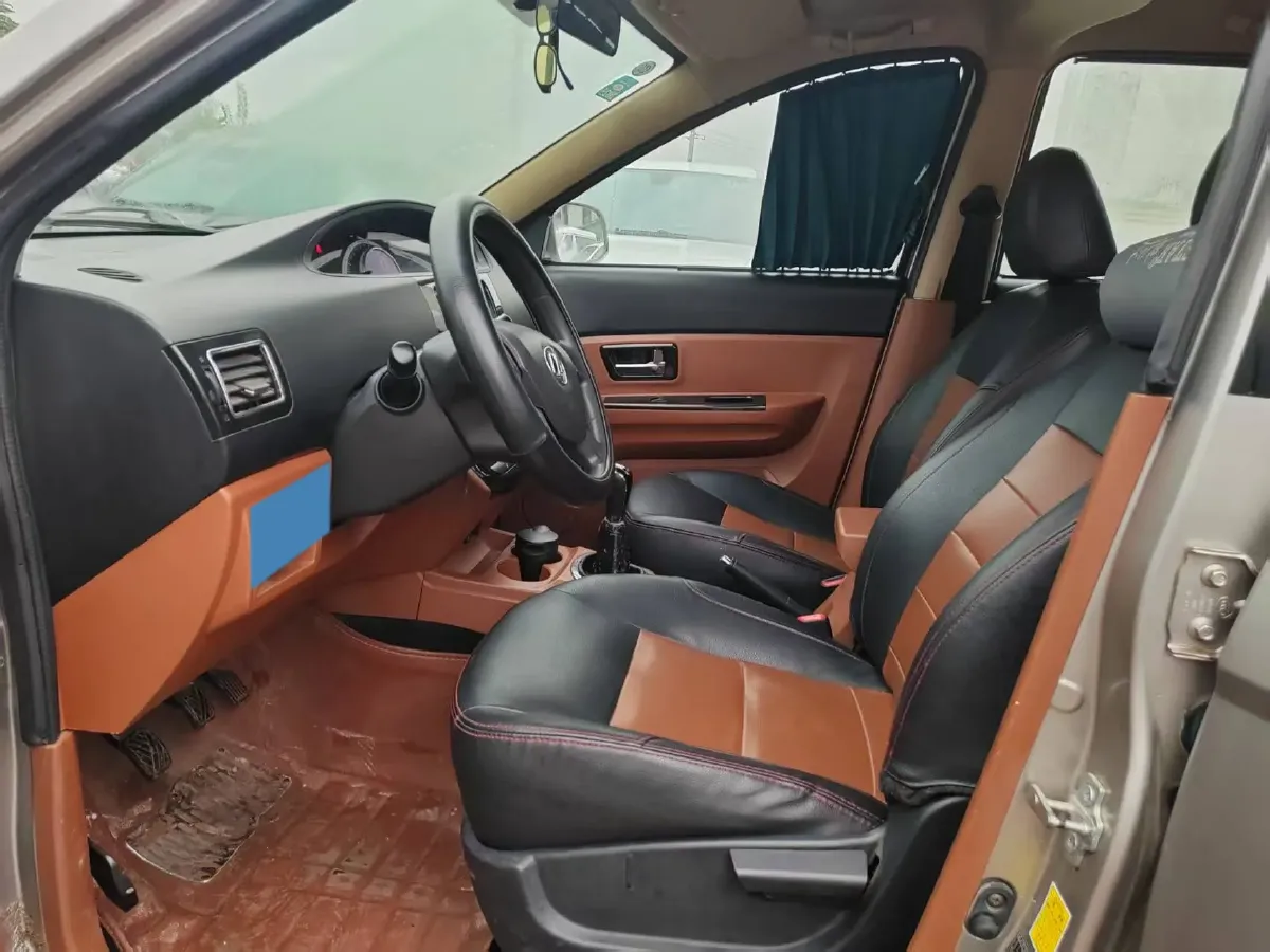 2015 LiFan LeTu 1.5L 109HP L4 5MT,autocango,china used car exporter,china ev exporter,chinese used car exporter,chinese used ev exporter