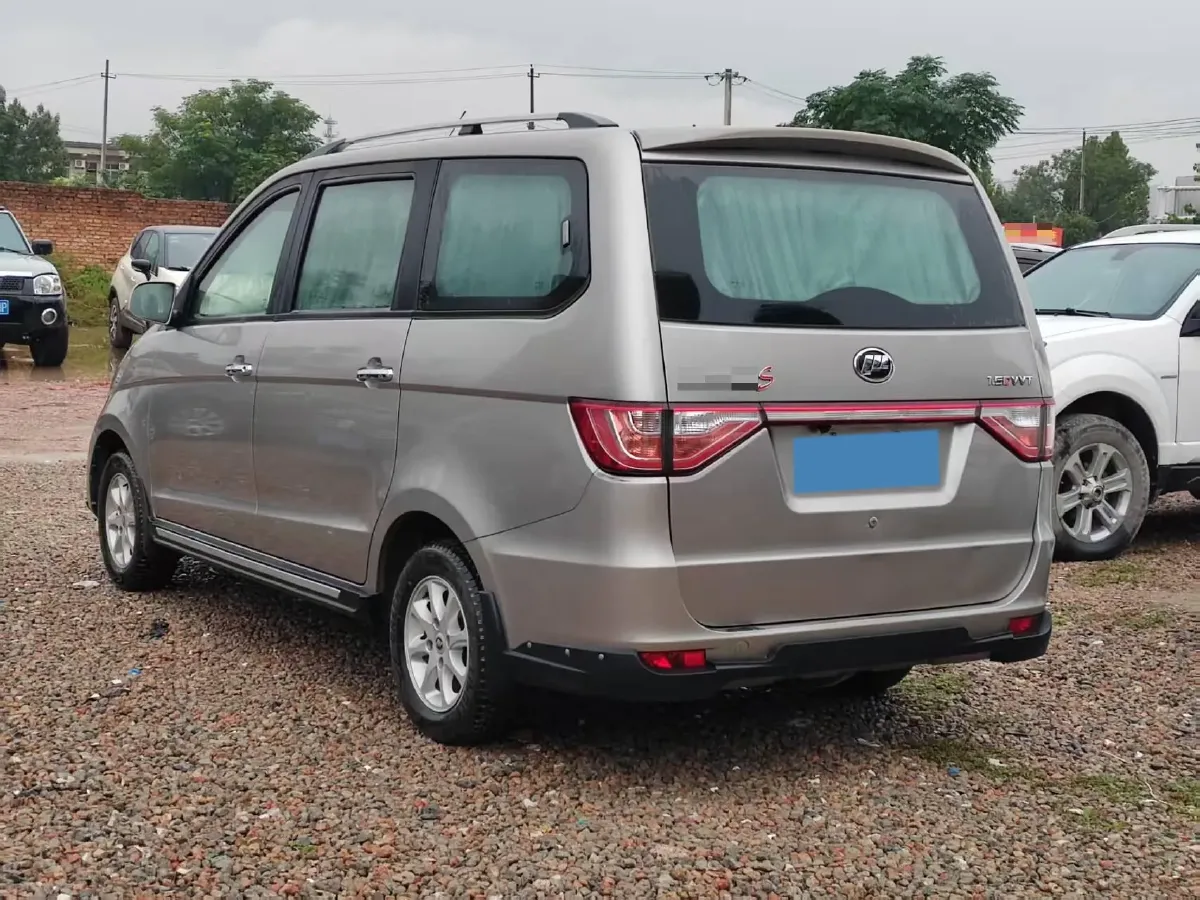 2015 LiFan LeTu 1.5L 109HP L4 5MT,autocango,china used car exporter,china ev exporter,chinese used car exporter,chinese used ev exporter