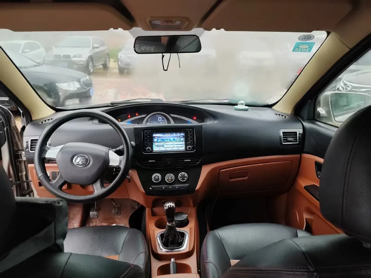 2015 LiFan LeTu 1.5L 109HP L4 5MT,autocango,china used car exporter,china ev exporter,chinese used car exporter,chinese used ev exporter