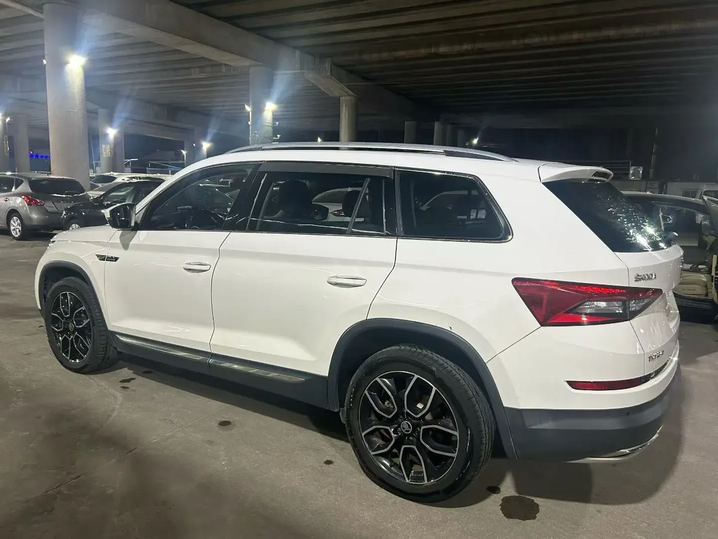 2018 SKODA KODIAK thumbnail 4