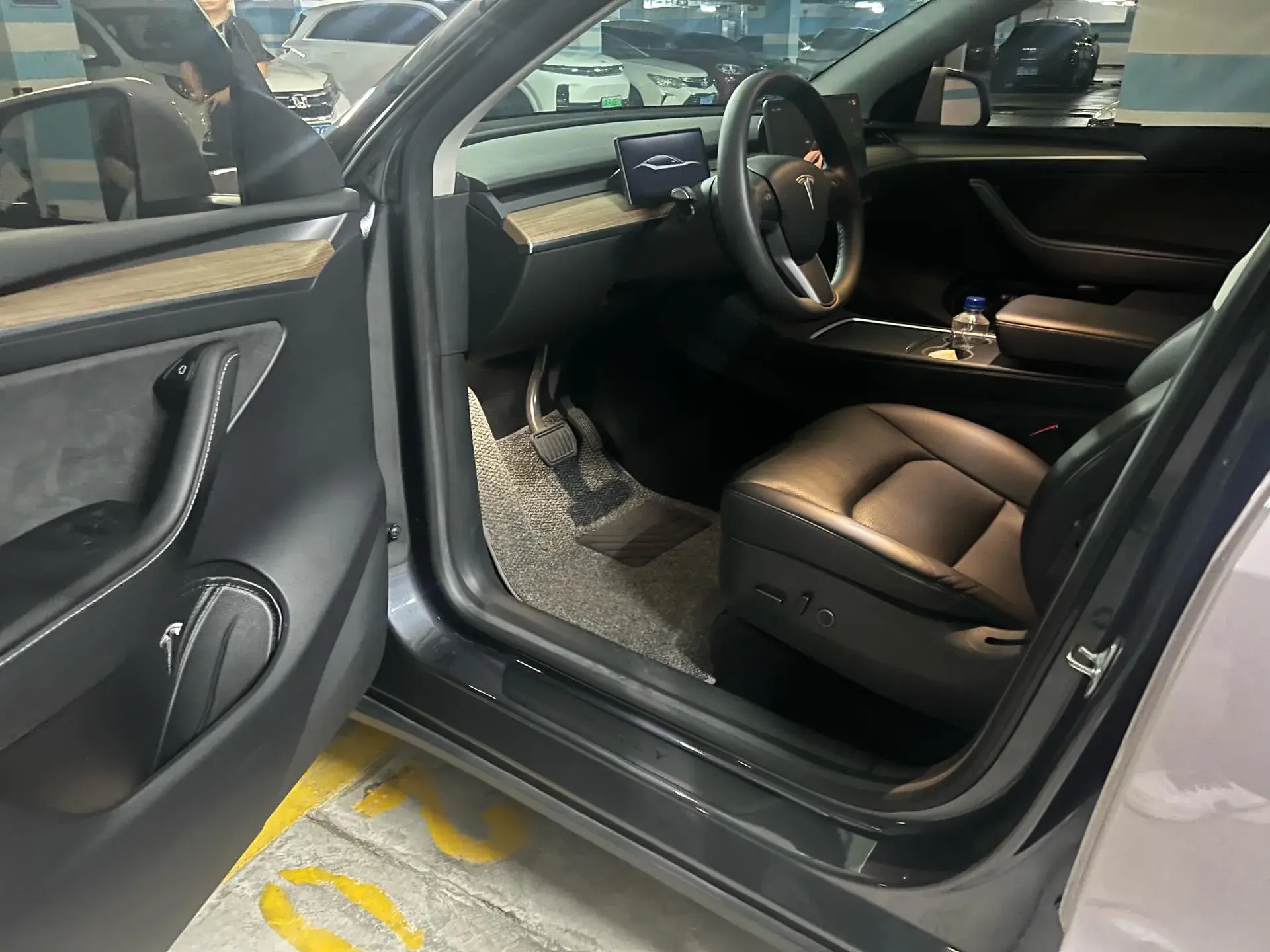 2022 TESLA MODEL thumbnail 3