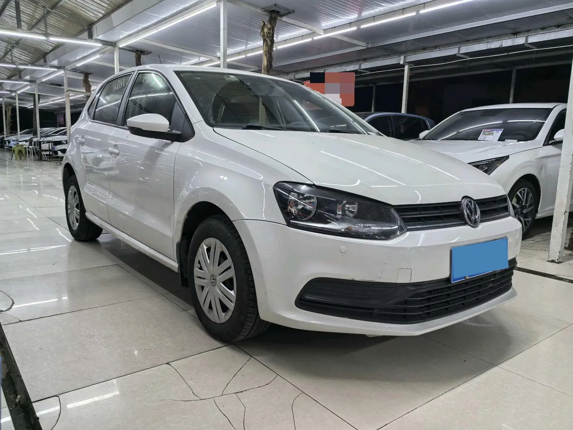 2016 VOLKSWAGEN POLO thumbnail 3
