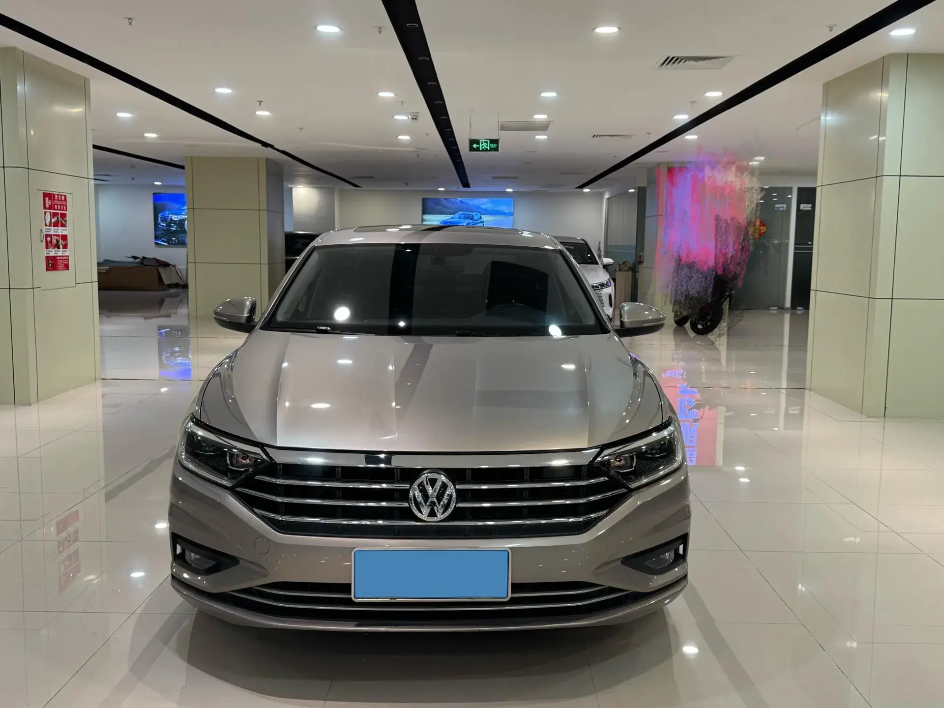 2021 VOLKSWAGEN SAGITAR thumbnail 2