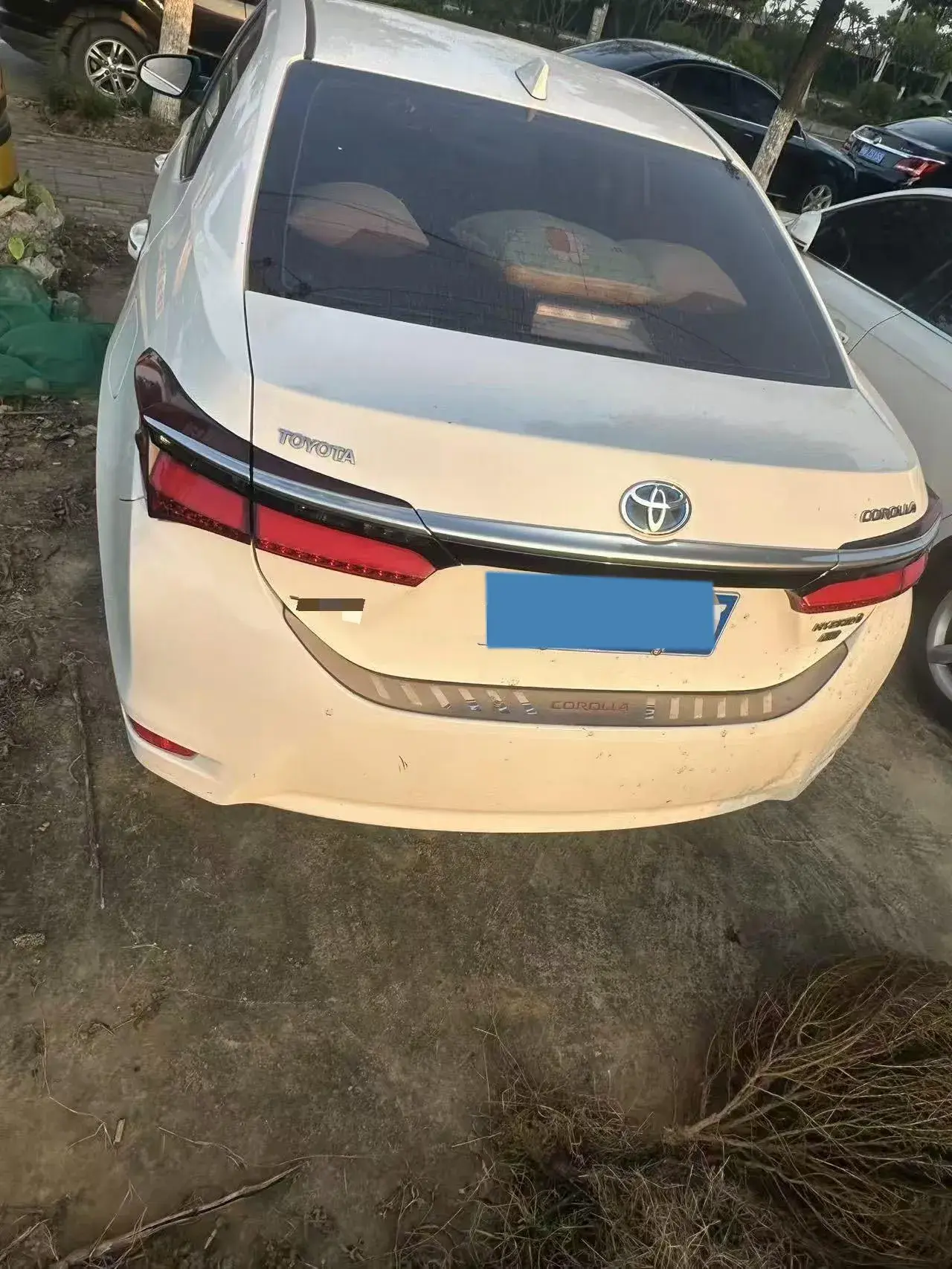 2017 TOYOTA COROLLA thumbnail 3