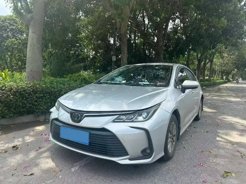 2019 TOYOTA COROLLA view 1
