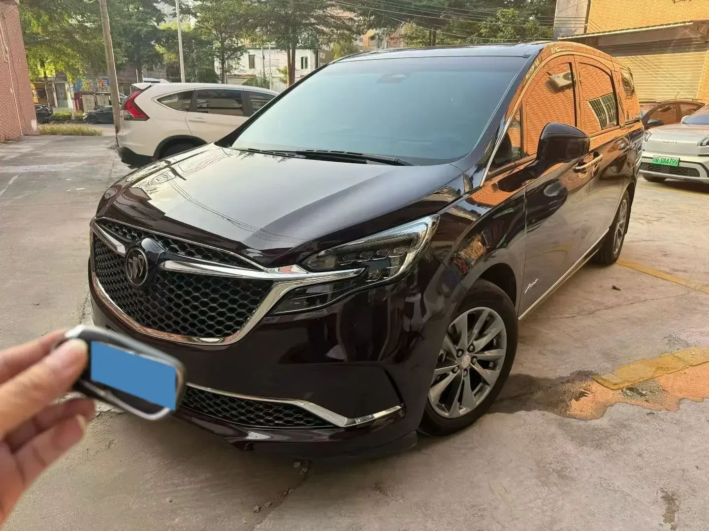 2023 BUICK GL8 view 1