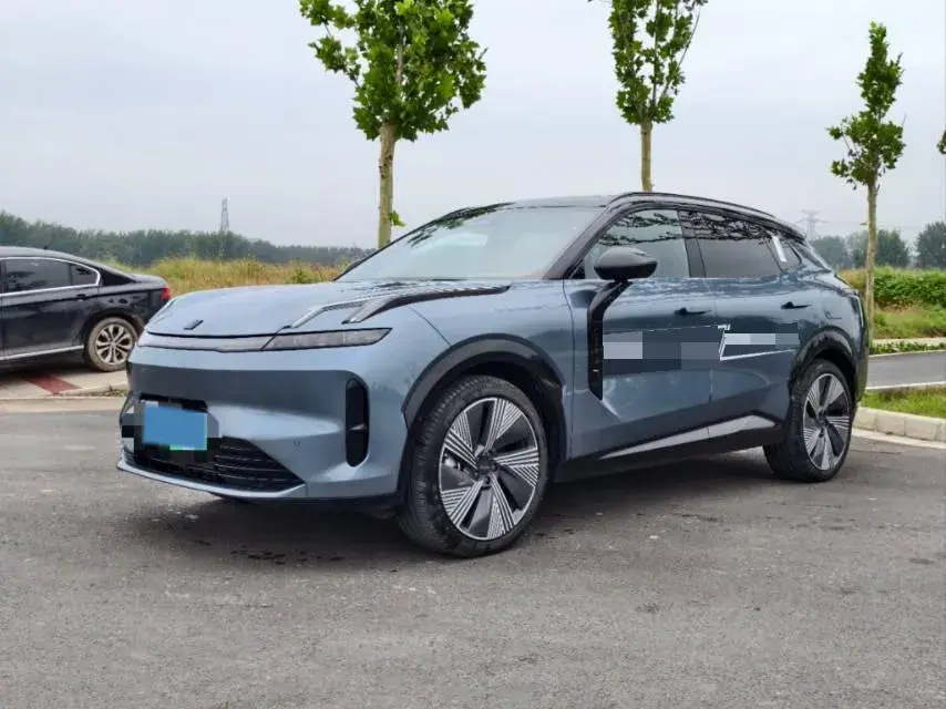 2025 LYNK&CO 08 view 1