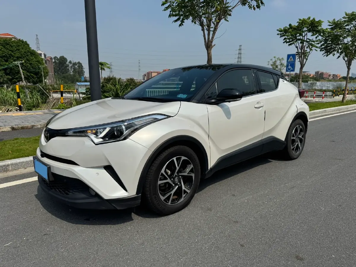 2020 Toyota C-HR 2.0L 171HP L4 CVT