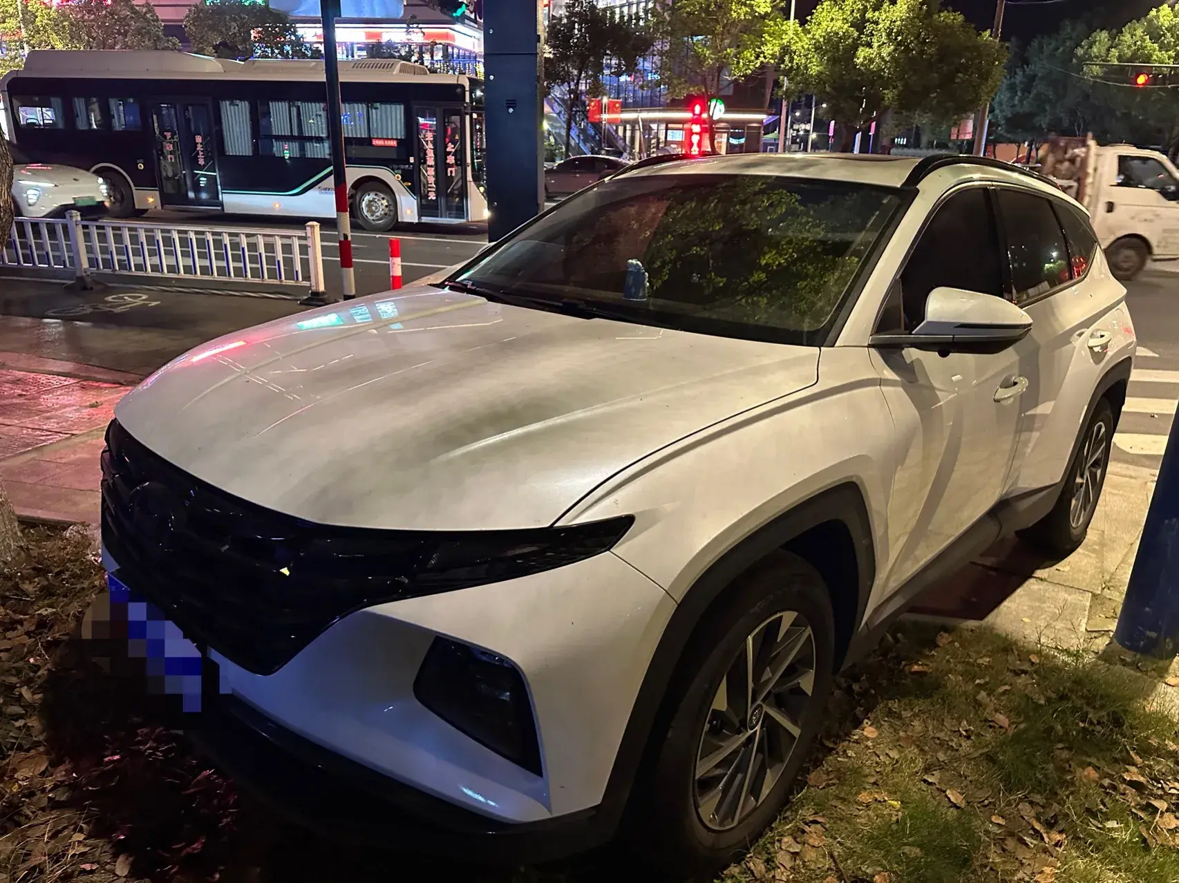 2023 HYUNDAI TUCSON view 1