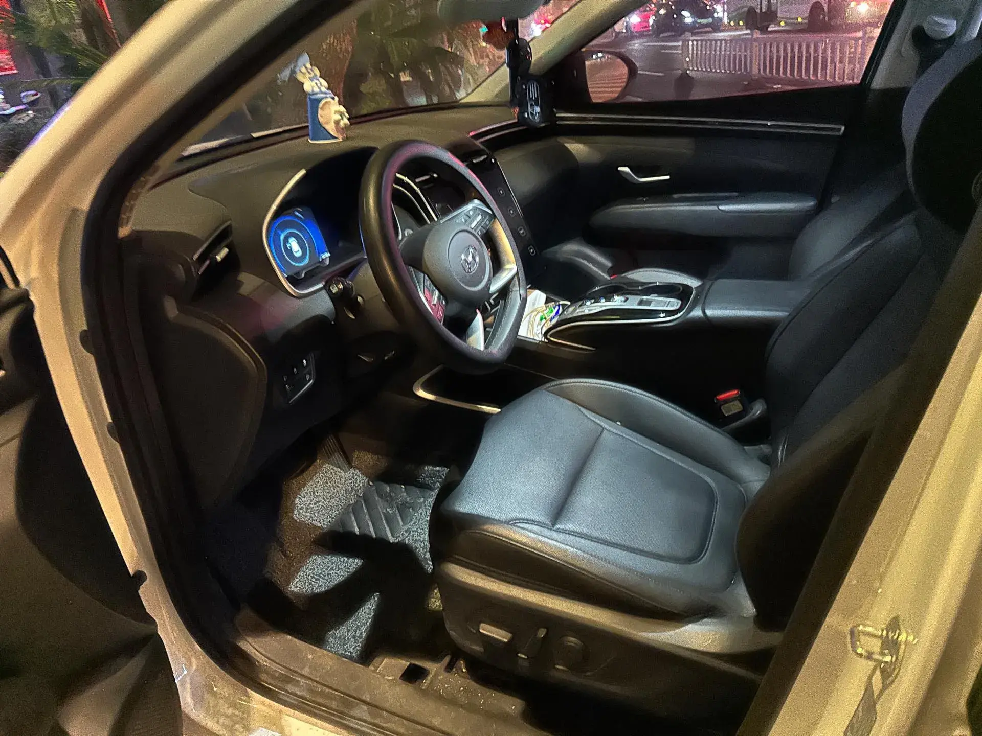 2023 HYUNDAI TUCSON thumbnail 3