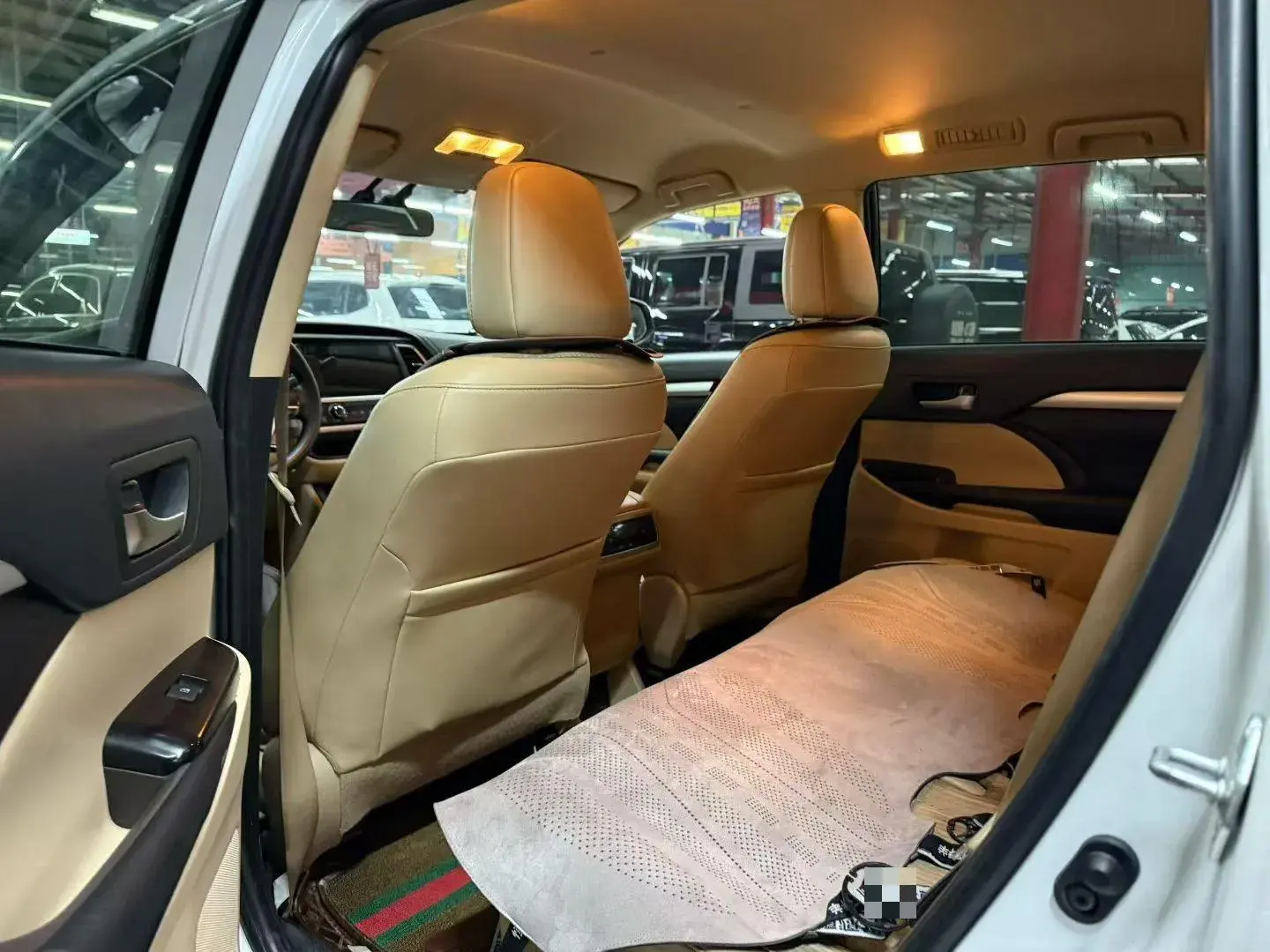 2021 TOYOTA HIGHLANDER thumbnail 4