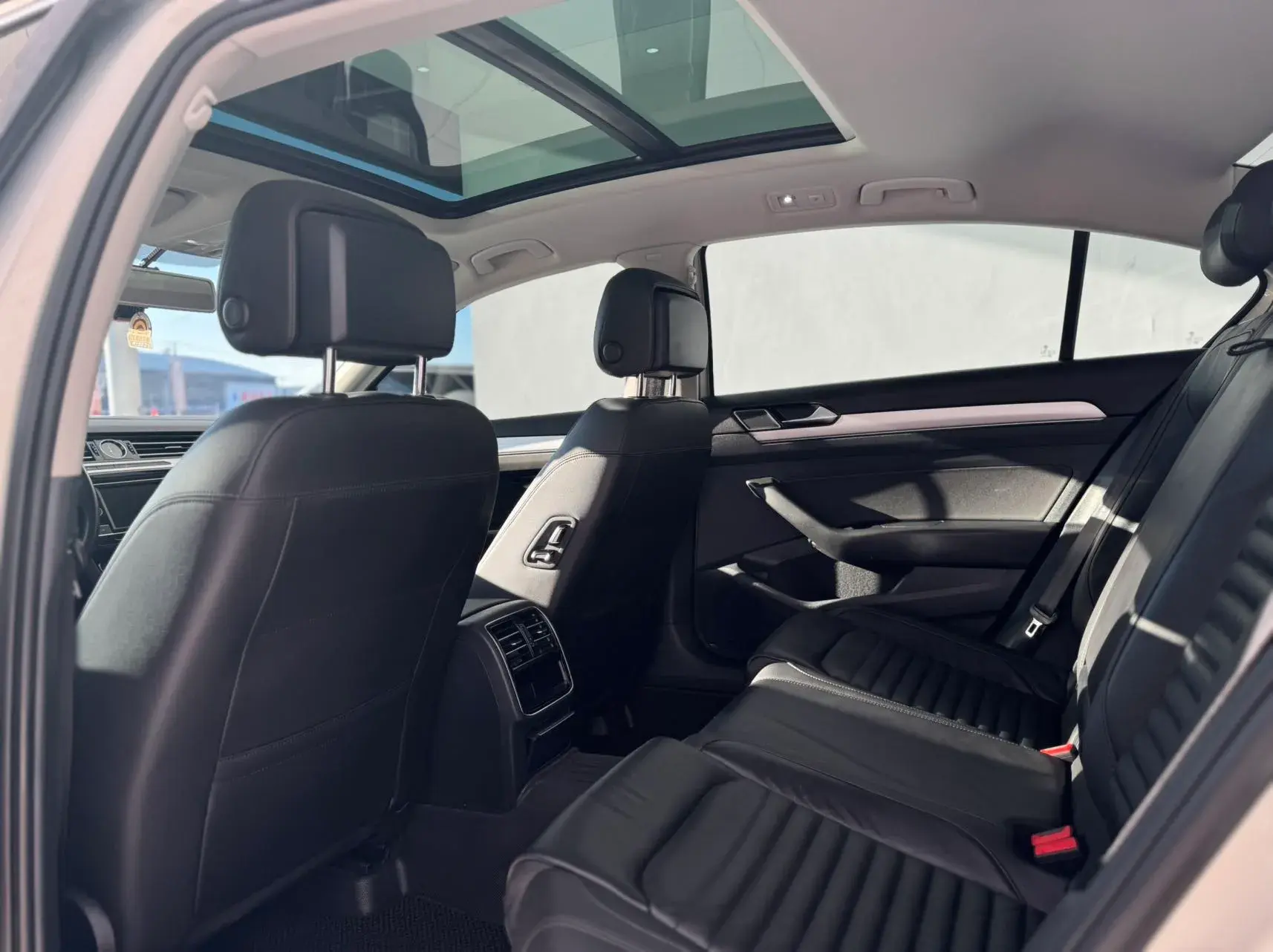 2019 VOLKSWAGEN MAGOTAN thumbnail 4