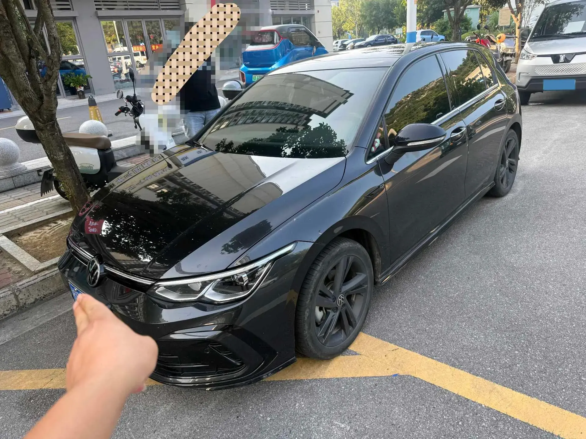 2021 VOLKSWAGEN GOLF view 1