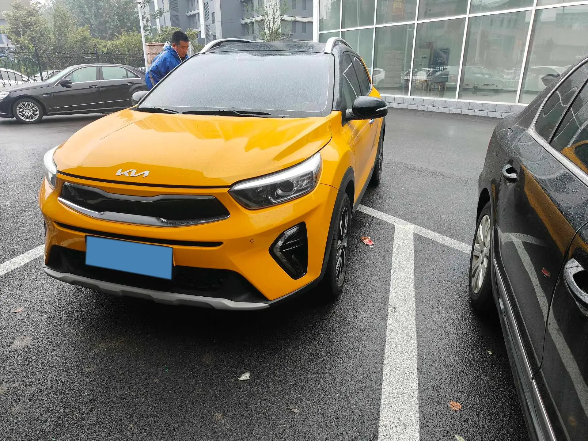 2021 KIA KX1 view 1