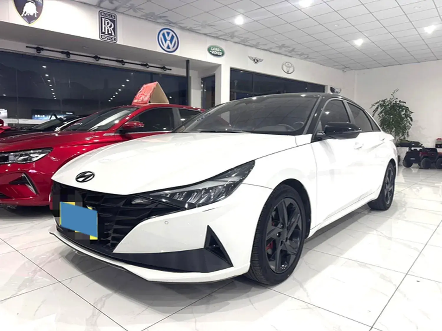 2022 HYUNDAI ELANTRA view 1