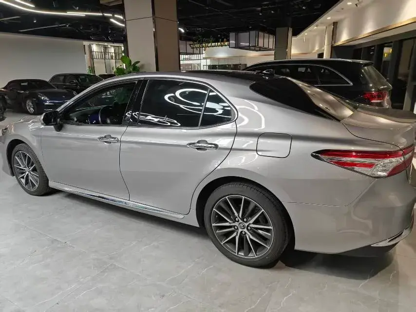 2023 TOYOTA CAMRY thumbnail 3