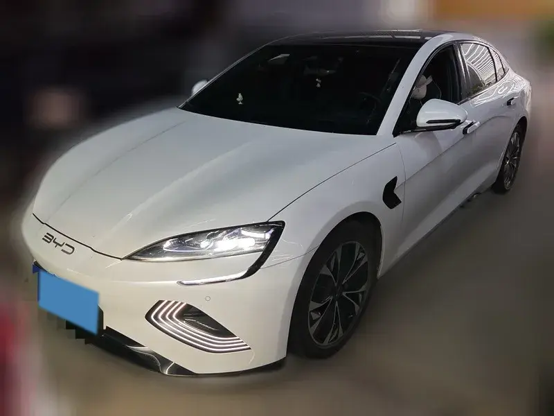 2022 BYD SEAL view 1