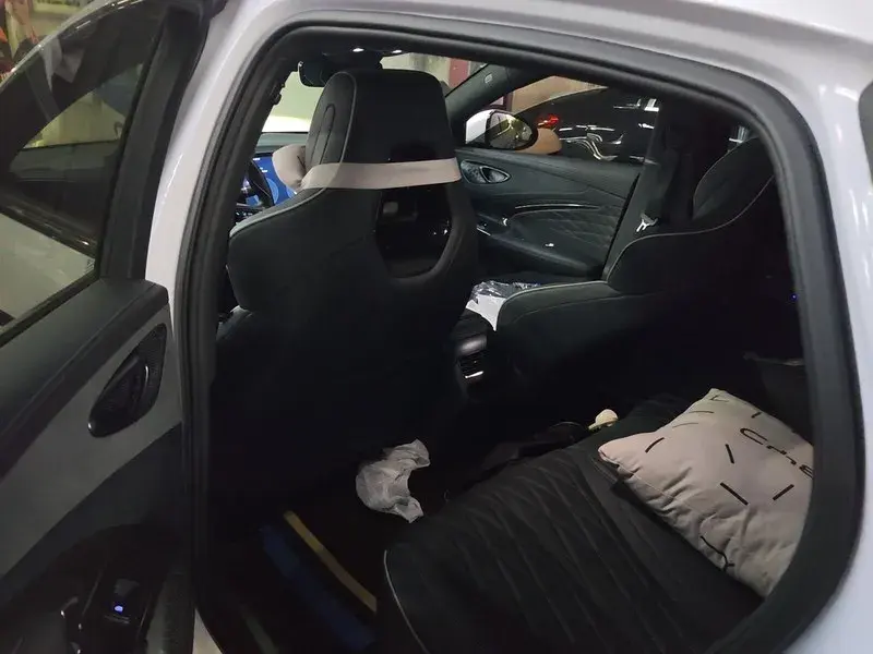 2022 BYD SEAL thumbnail 3