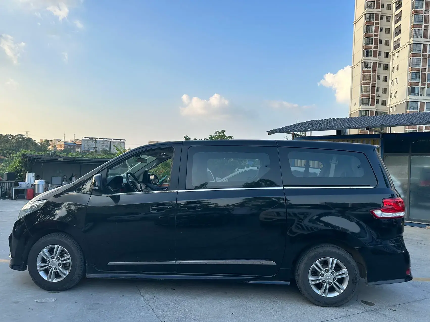 2016 MAXUS G10 thumbnail 3