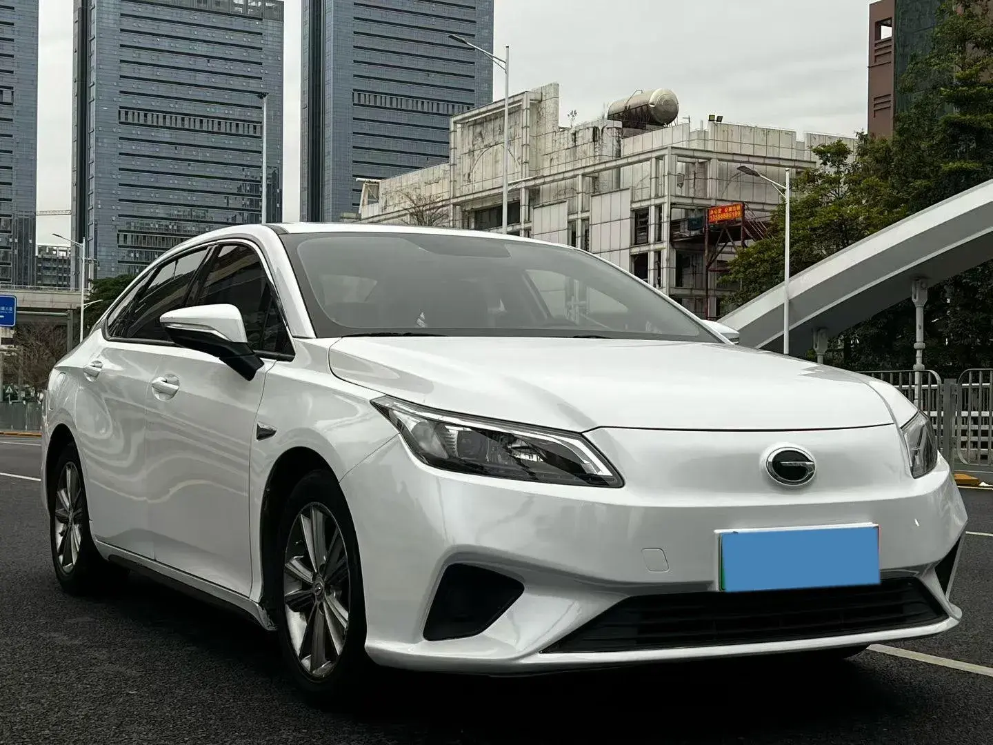 2019 AION S thumbnail 3