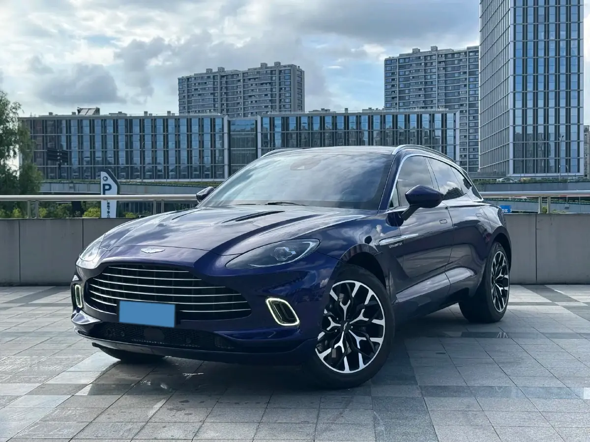 2022 Aston Martin DBX 3.0T 435HP L6 9AT