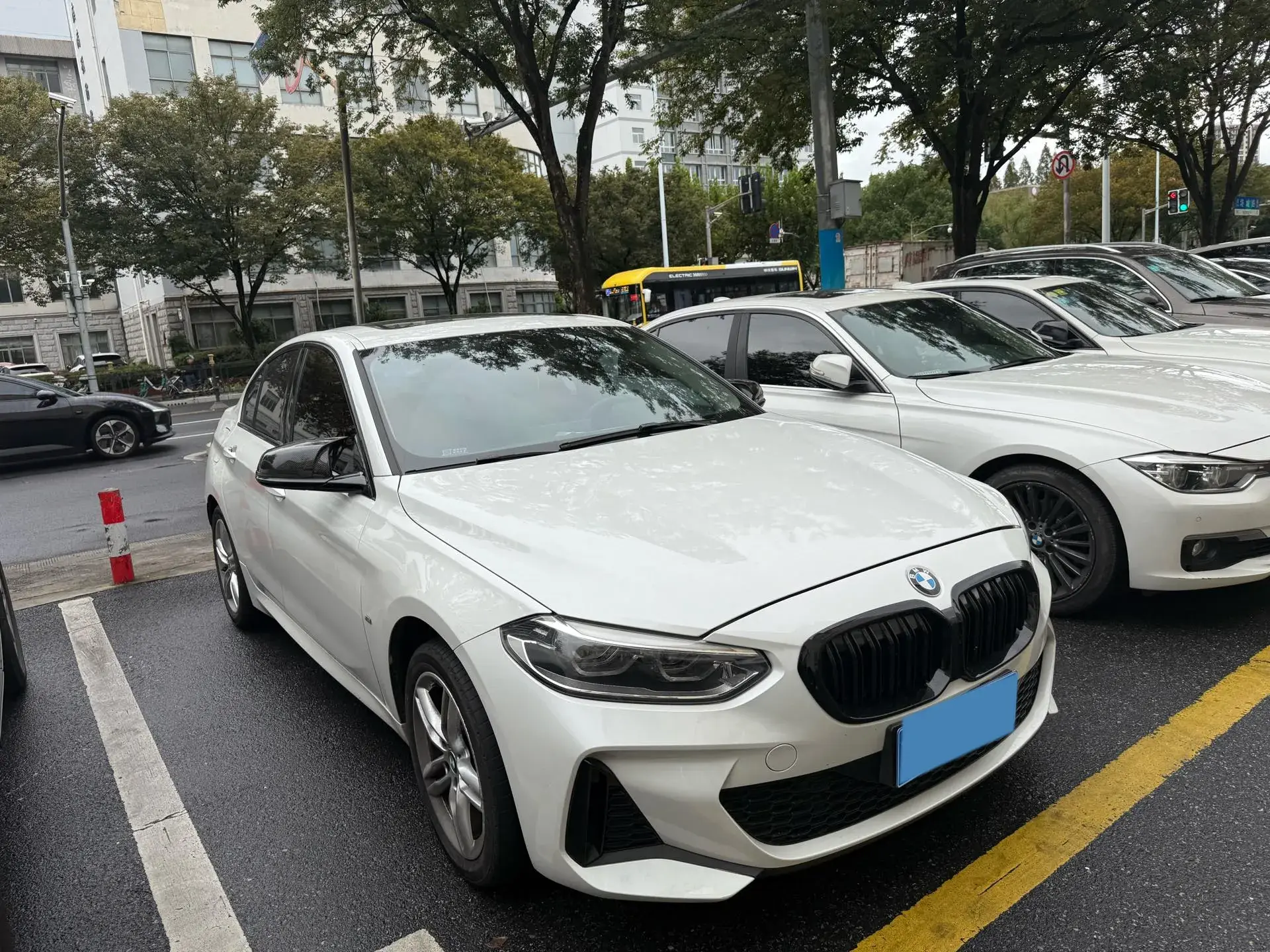 2020 BMW 1 thumbnail 4