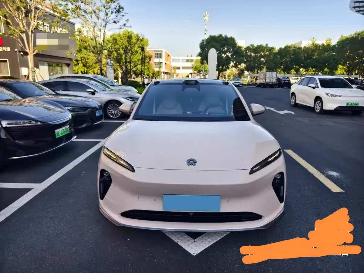 2024 NIO ET5 thumbnail 2