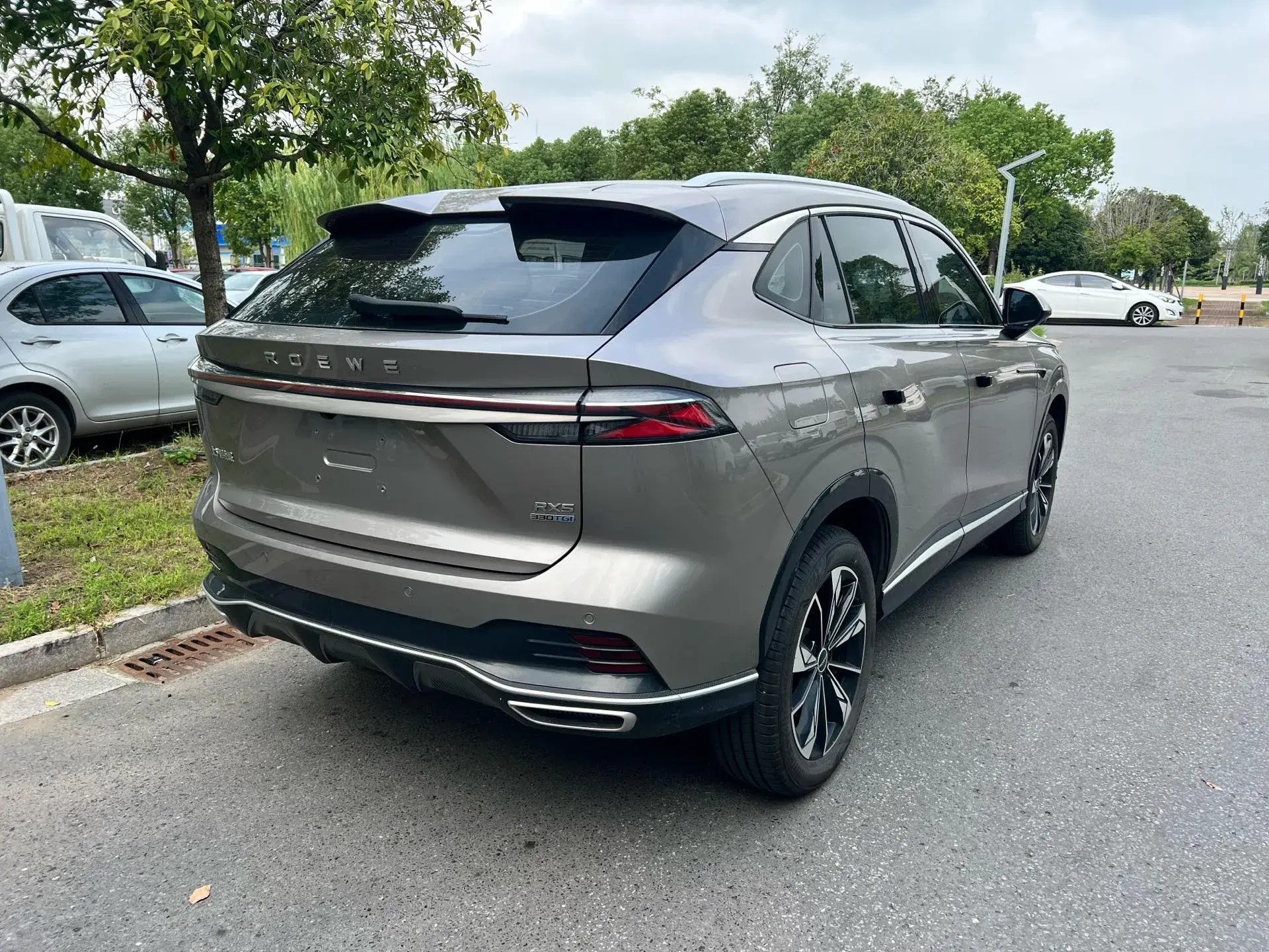 2023 ROEWE RX5 thumbnail 4