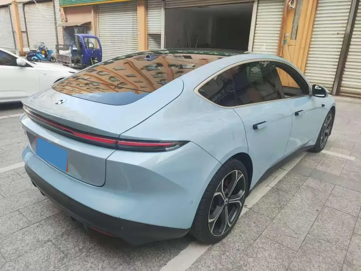 2022 NIO ET5 thumbnail 3