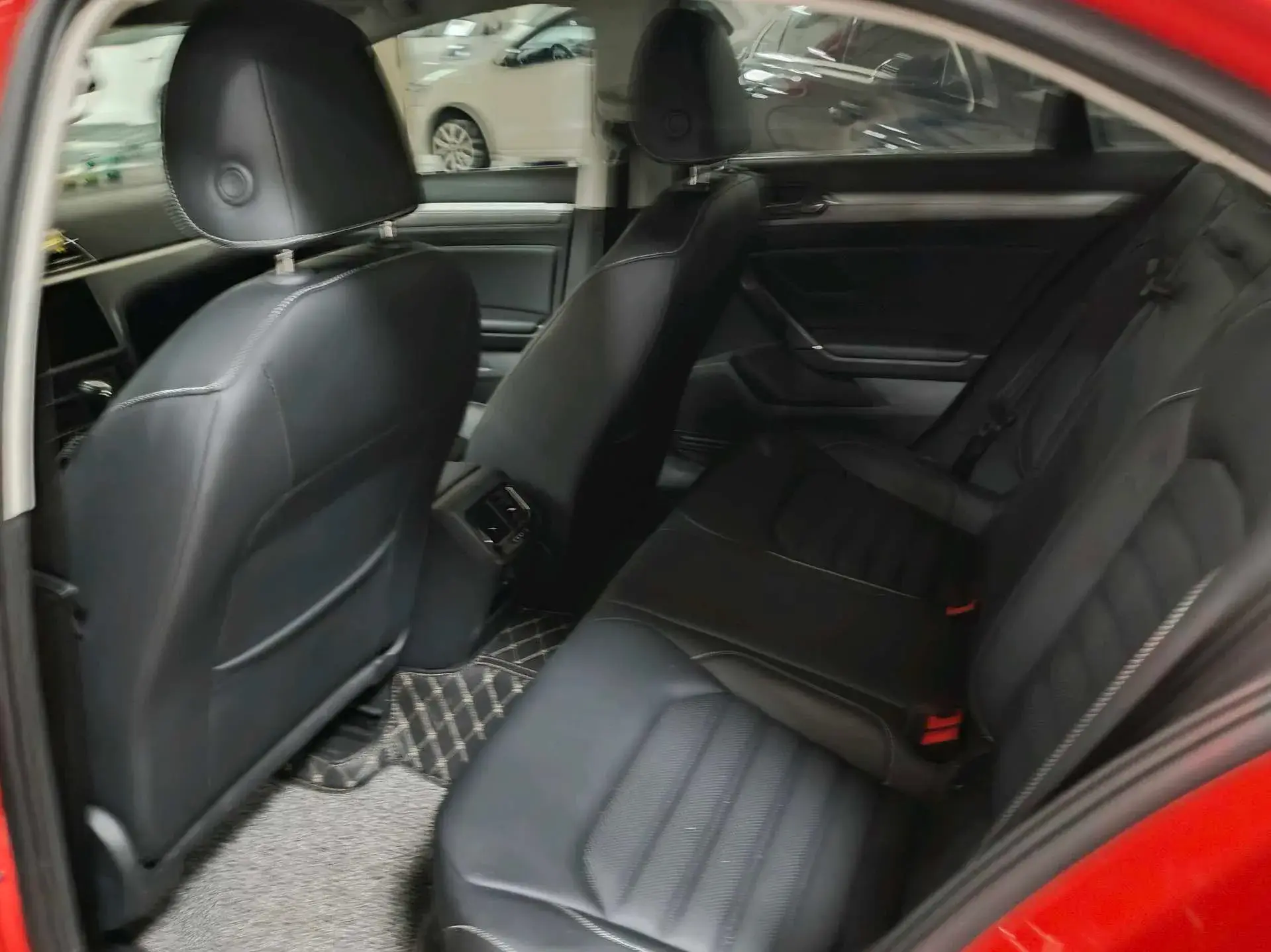 2019 VOLKSWAGEN LAMANDO thumbnail 3