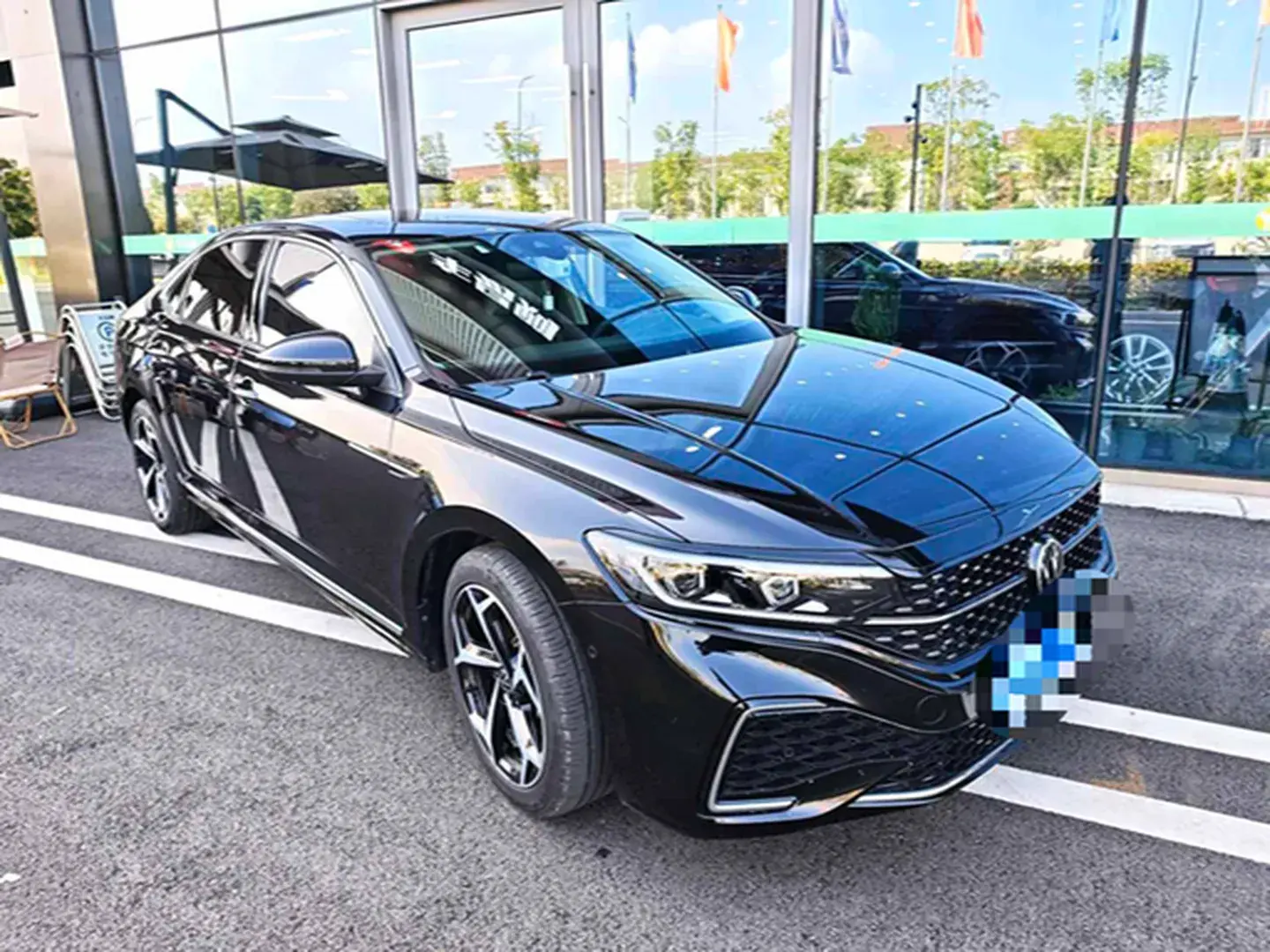 2024 VOLKSWAGEN PASSAT thumbnail 2