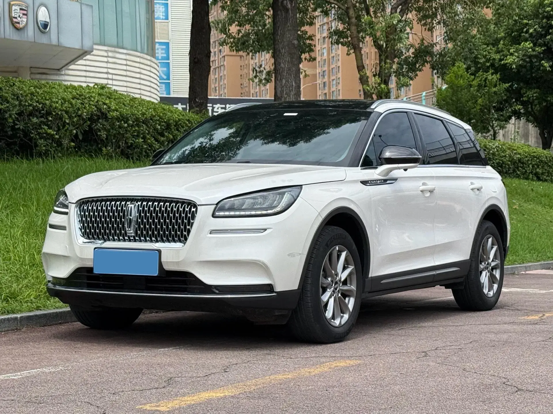 2021 LINCOLN CORSAIR view 1