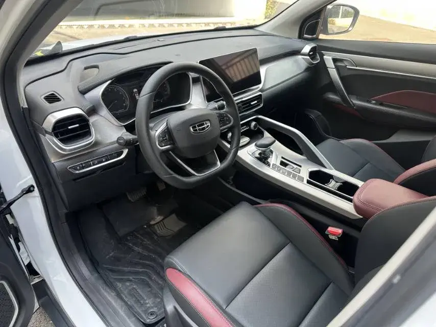 2021 GEELY COOLRAY thumbnail 4