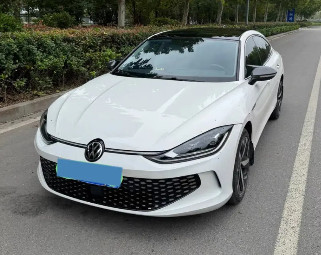 2022 VOLKSWAGEN LAMANDO view 1