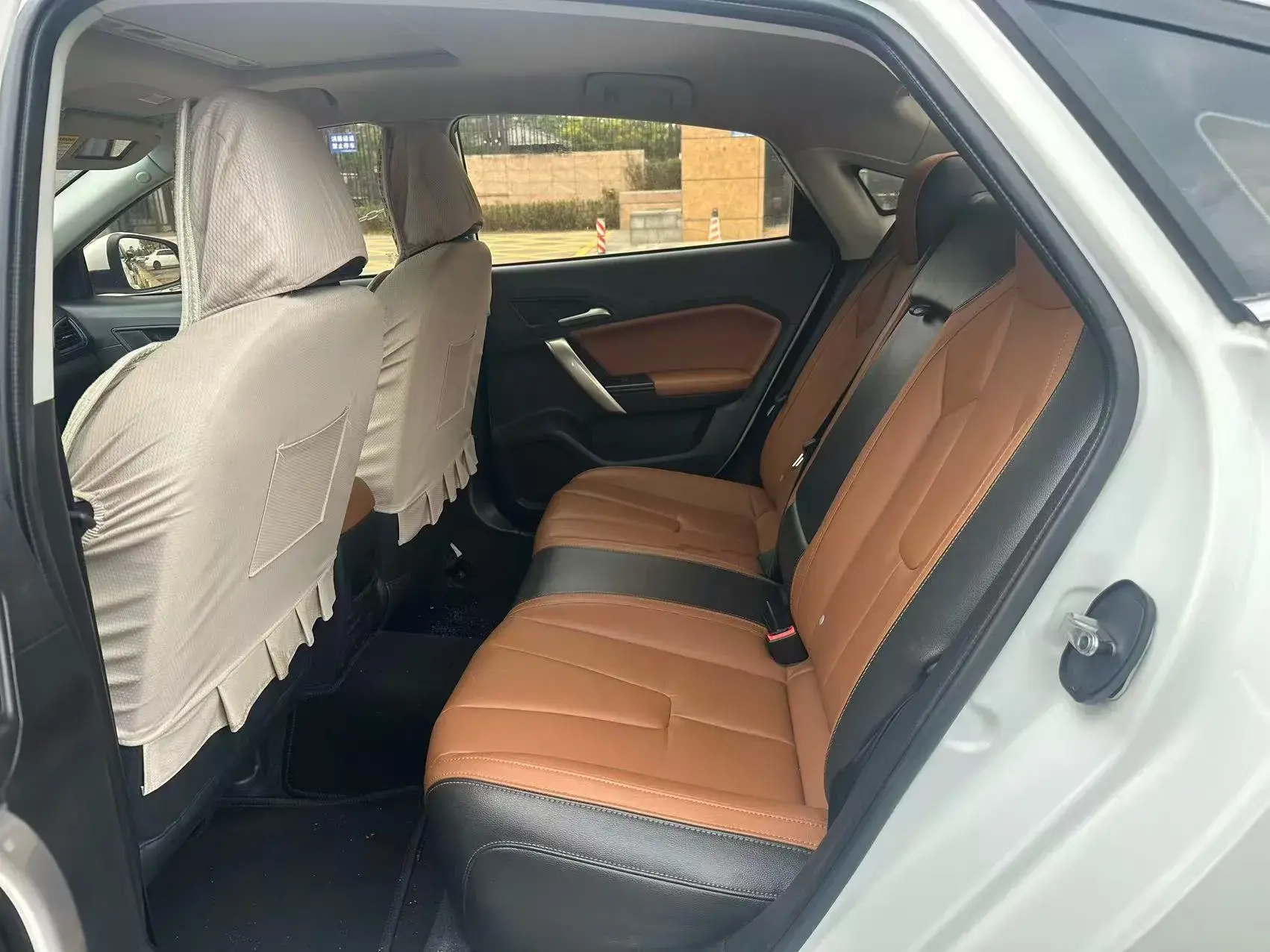 2016 MG GT thumbnail 4