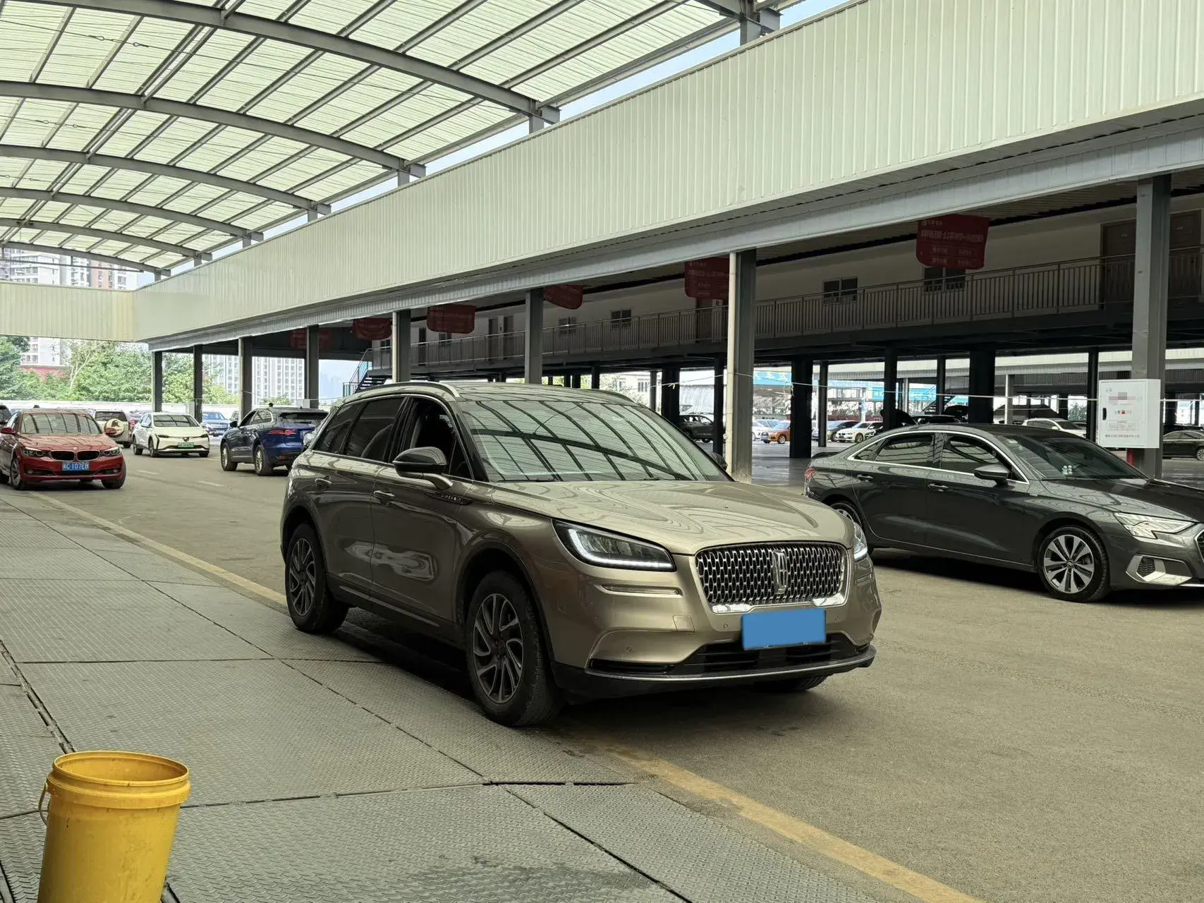 2021 LINCOLN CORSAIR thumbnail 3