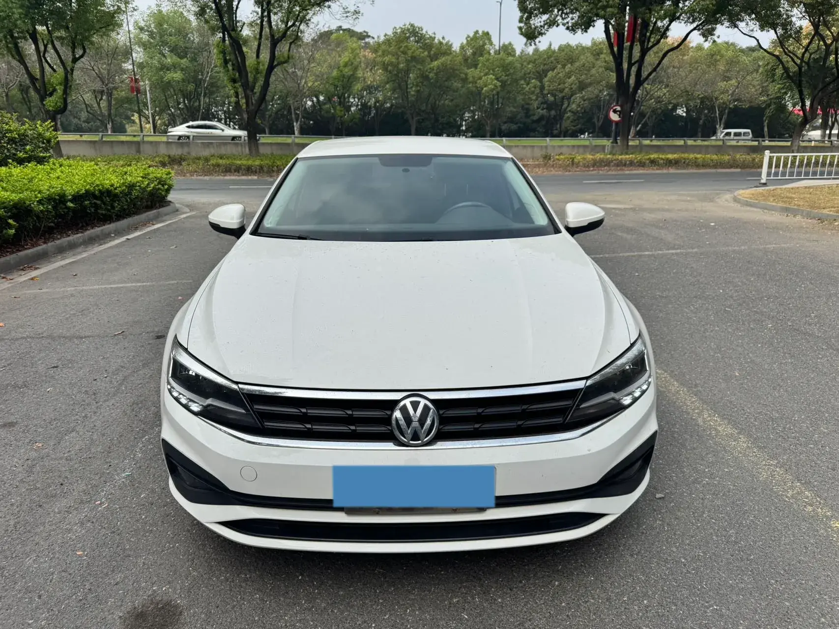 2019 VOLKSWAGEN LAMANDO thumbnail 2