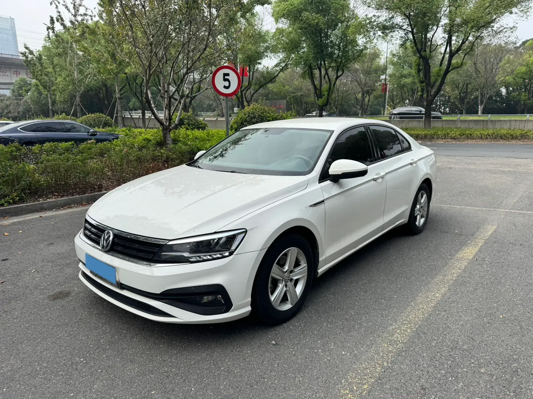 2019 VOLKSWAGEN LAMANDO view 1
