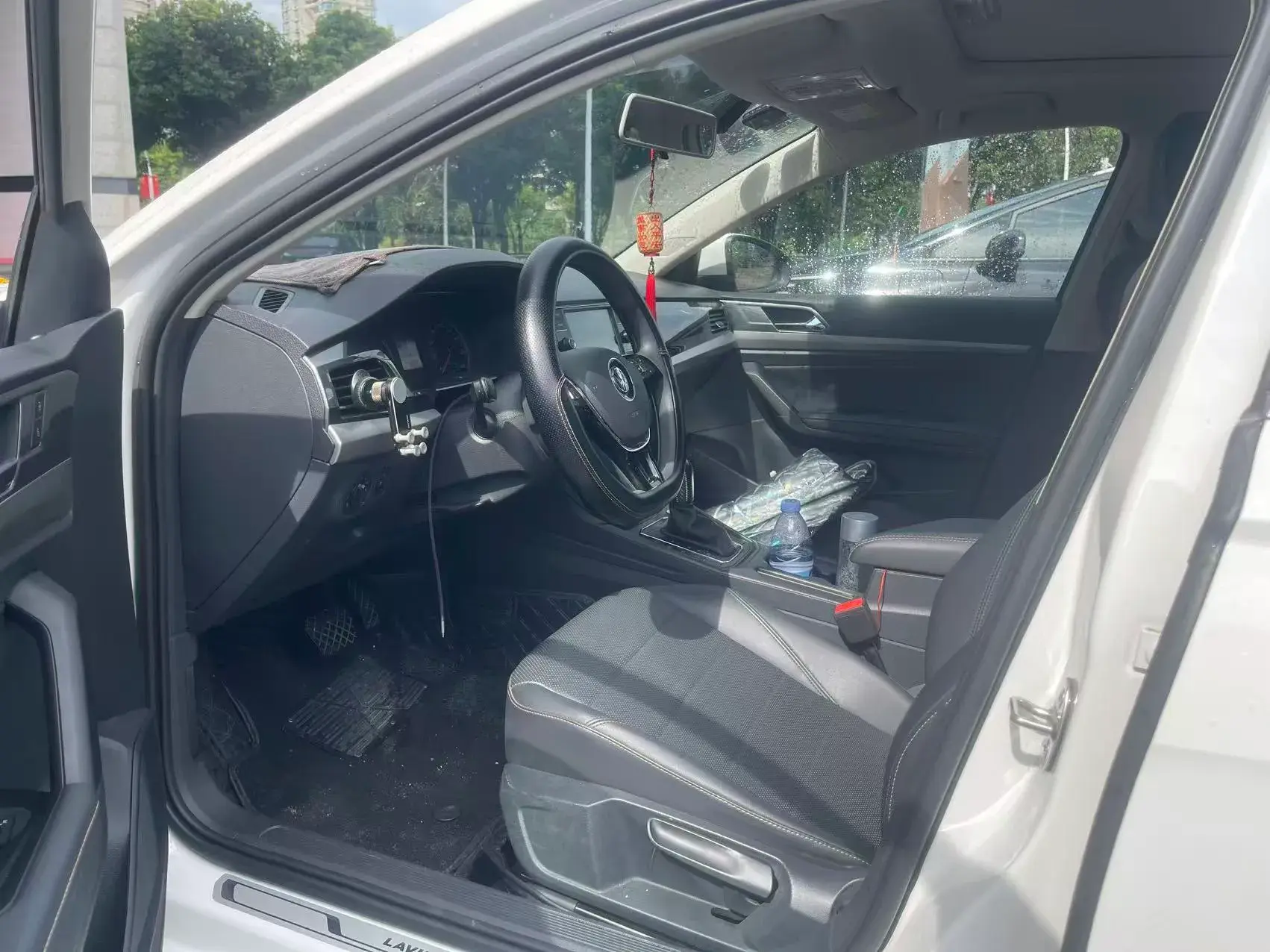 2019 VOLKSWAGEN LAVIDA thumbnail 4