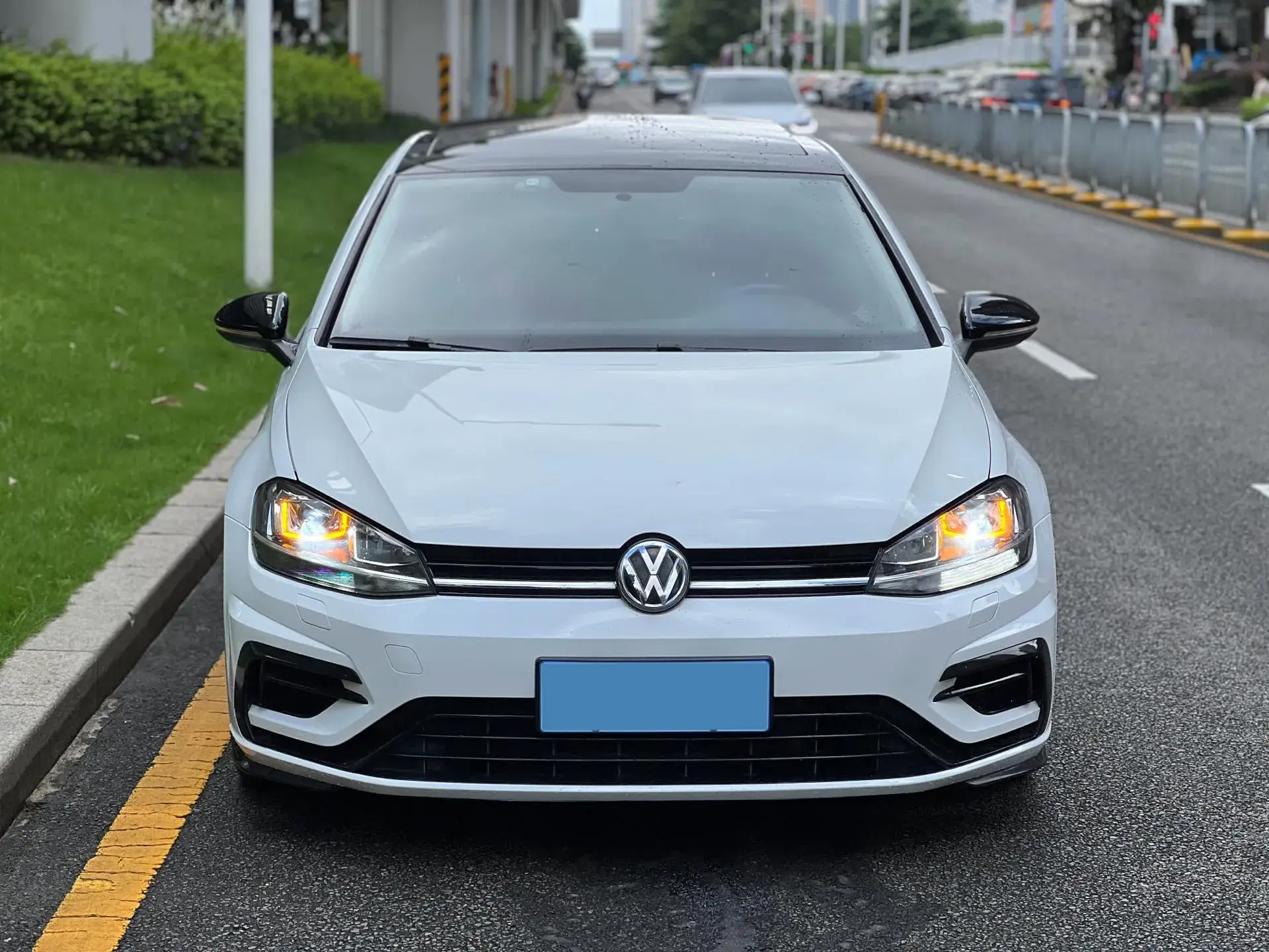 2019 VOLKSWAGEN GOLF thumbnail 2