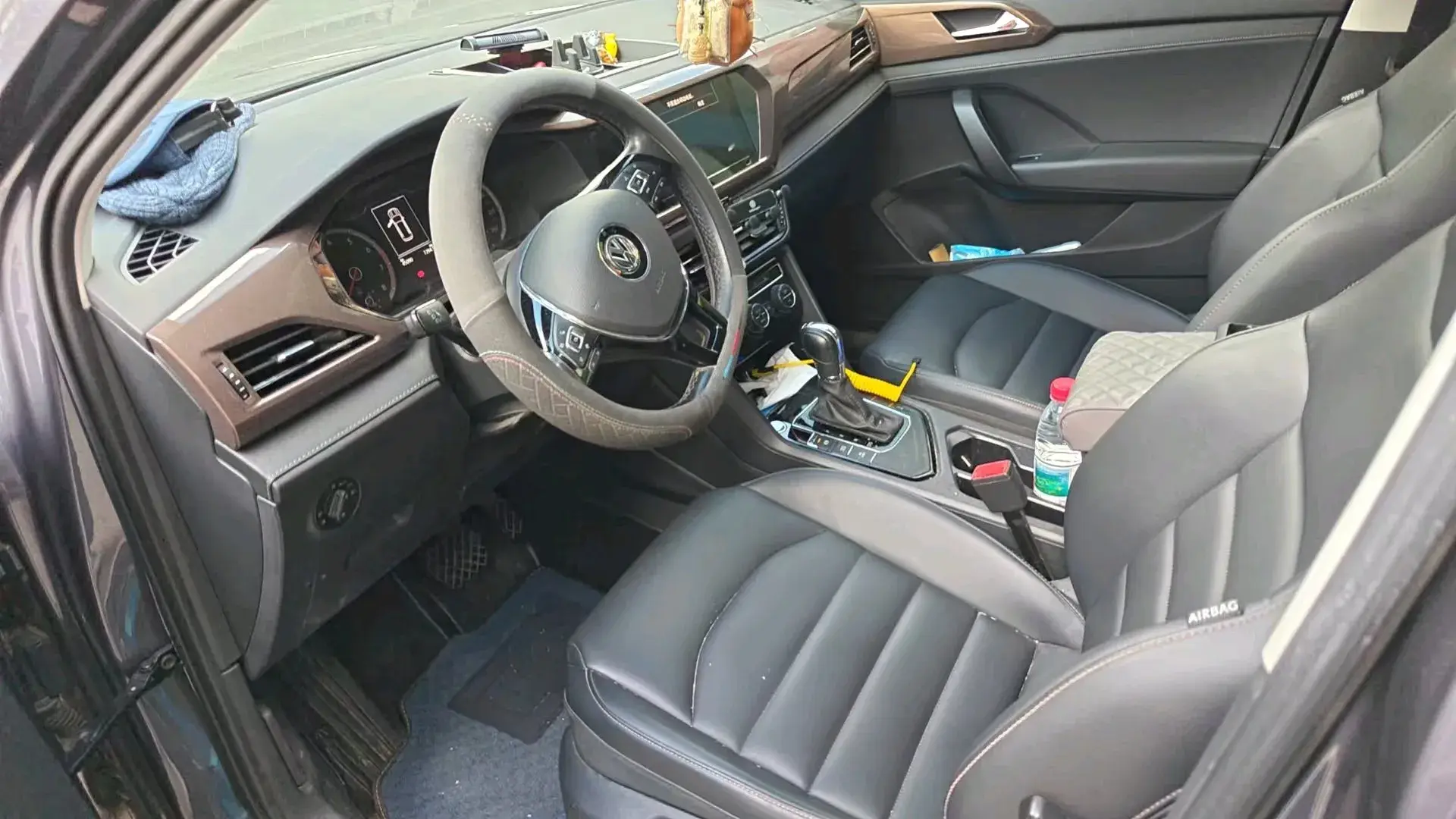 2021 VOLKSWAGEN THARU thumbnail 3