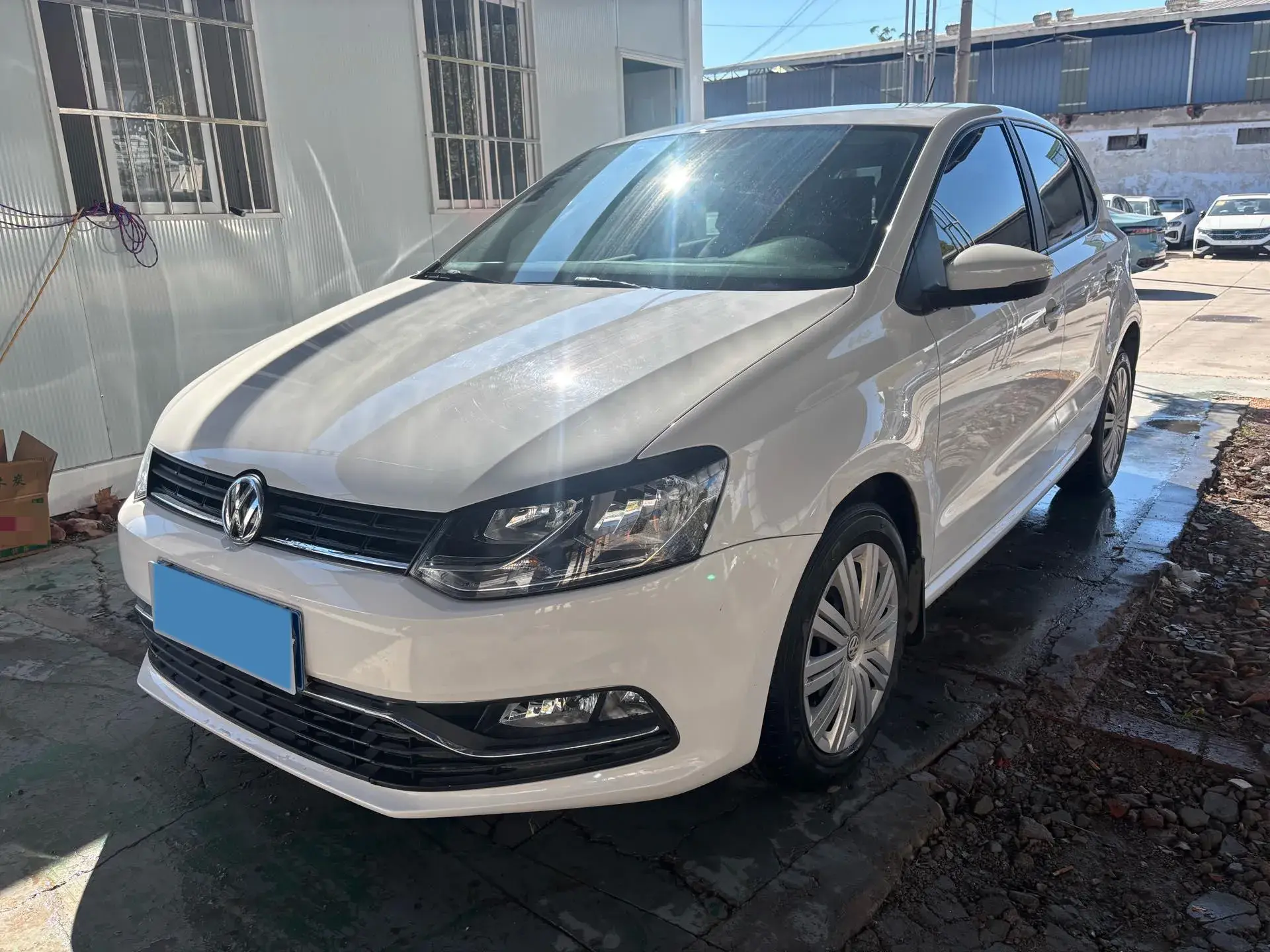 2018 VOLKSWAGEN POLO view 1