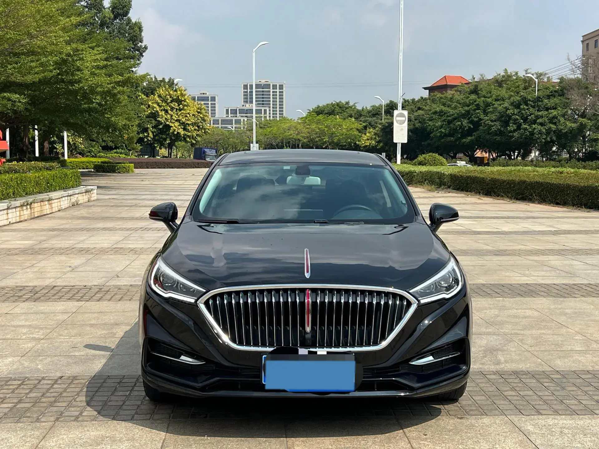 2022 HONGQI H5 thumbnail 2